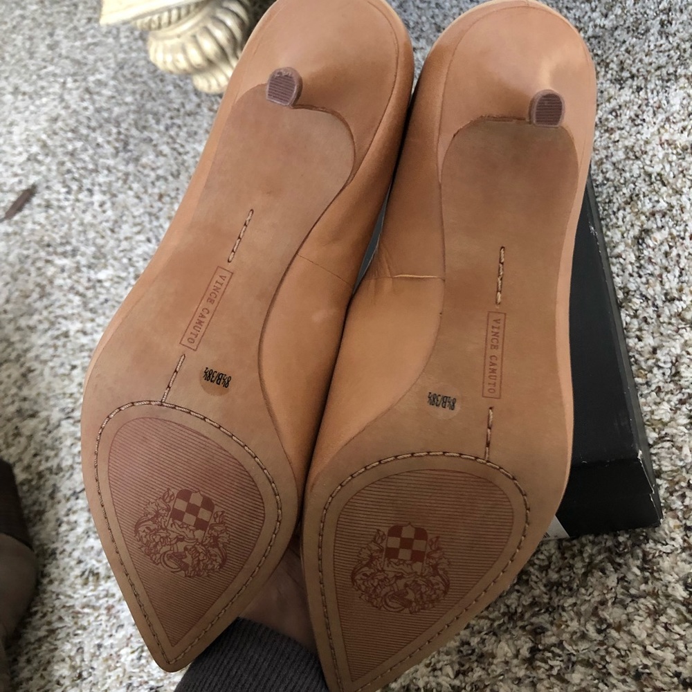 NIB Vince Camuto Heels - Picture 2 of 3
